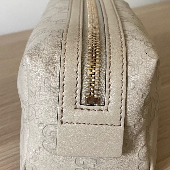 Gucci Leather Cosmetic Makeup Pouch - Picture 6 of 14